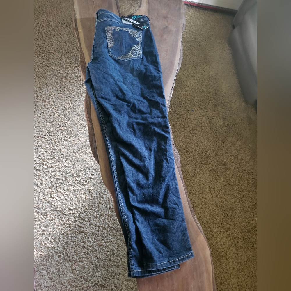 Women's Distressed SKINNY Jeans. Rebel By Right.